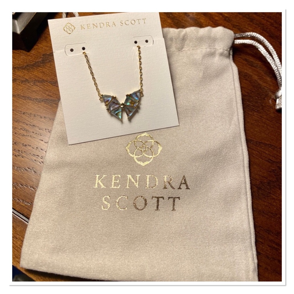 Kendra Scott Gold Necklace Blair Iridescent Abalone Butterfly Necklace - Picture 4 of 5